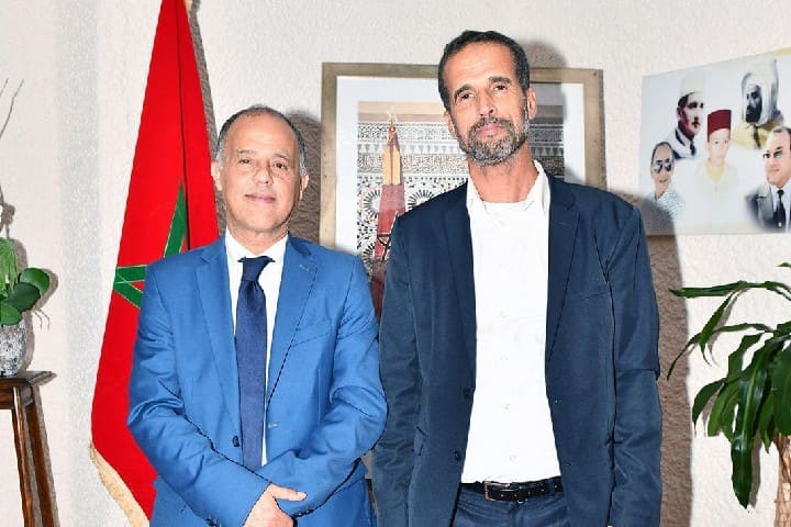 القنصلية المتنقلة للمغرب ببَاستيا: مبادرة متميزة في خدمة الجالية المغربية