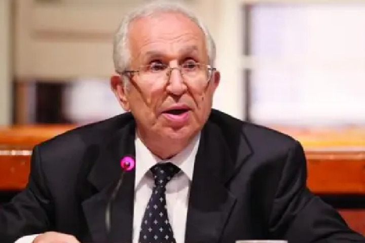 اعترافا‭ ‬بمساره‭ ‬الاستثنائي‭.. ‬