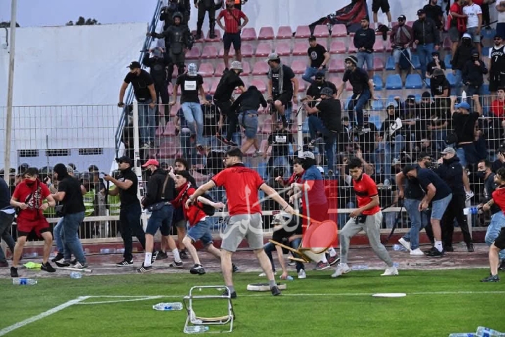 ما أخفته الكاميرات كشفته عدسات الصحافيين