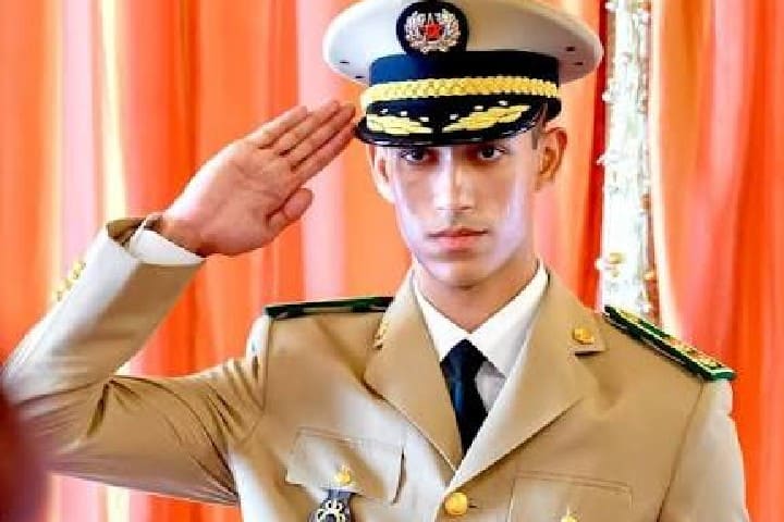 جلالة الملك يعين ولي العهد الأمير مولاي الحسن منسقًا للقيادة العامة للقوات المسلحة الملكية