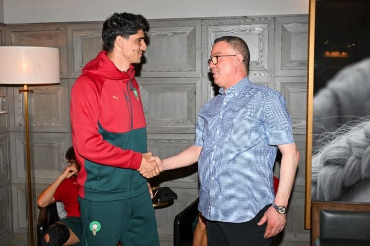 لقجع يزور إقامة المنتخب بنيوجيرسي لرفع المعنويات وتحفيز الأسود