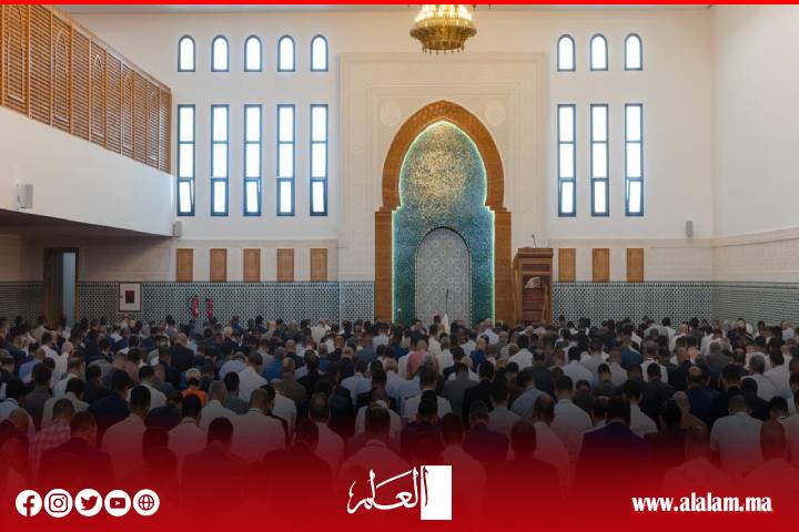 أول صلاة جمعة بمسجد المقر الجديد للأمن الوطني بالرباط تعزز البعد الروحي للمؤسسة الأمنية