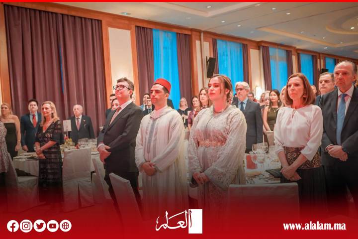 فالنسيا تحتفي بعيد العرش.. القنصلية العامة تجمع أفراد الجالية المغربية في أجواء وطنية