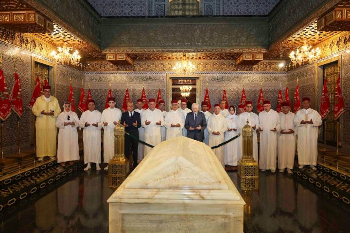 وفد قيادي برئاسة نزار بركة يزور ضريح محمد الخامس بمناسبة ذكرى ثورة الملك والشعب