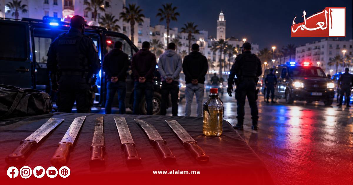 الأسلحة البيضاء والسائل الحارق المحجوزة لدى المشتبه فيهم