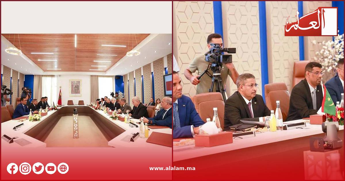 الوفدان المغربي والموريتاني خلال اللقاء