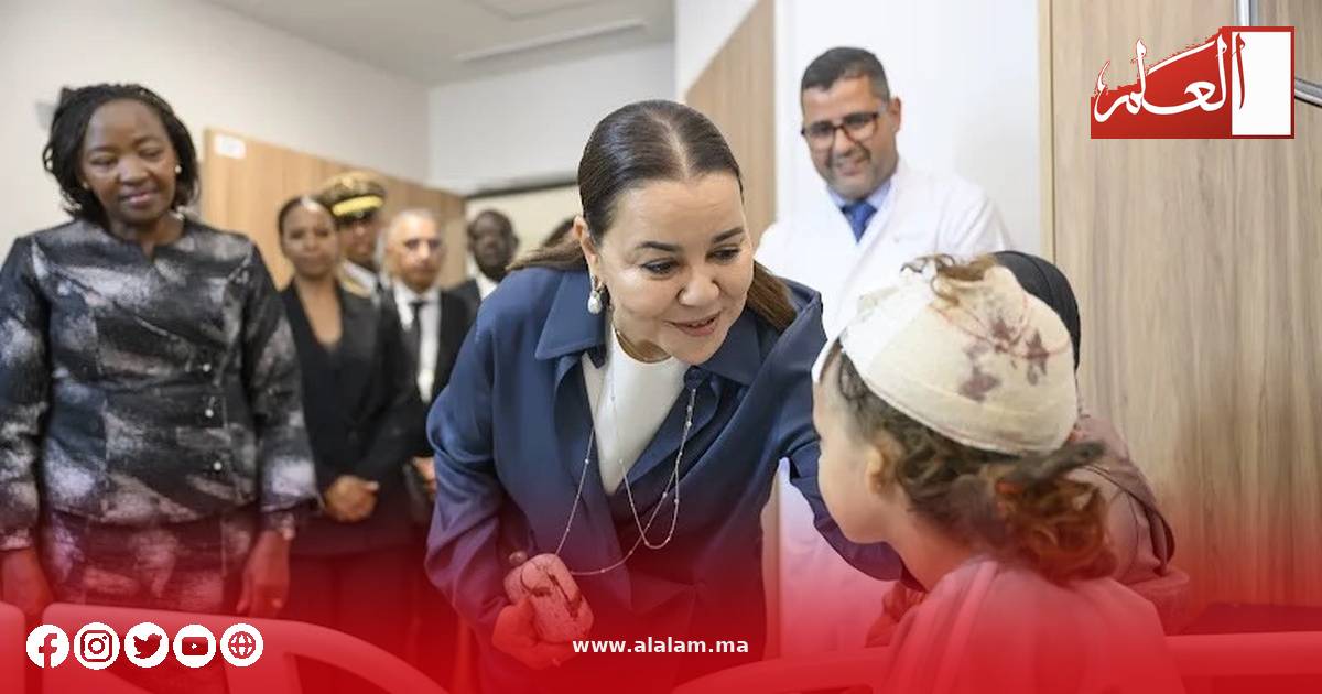 الأميرة للا أسماء تزور مستفيدين من زراعة القوقعة بالرباط