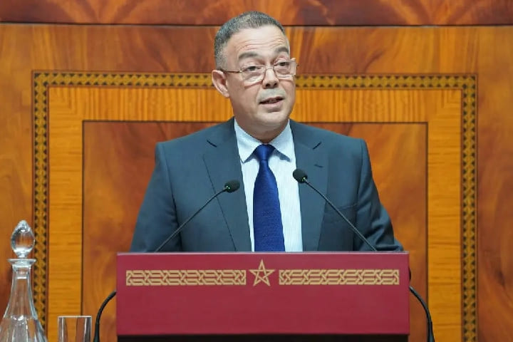حكومة المنصوري تراهن على تعويض 70 ألف متقاعد بكفاءات جديدة خلال 2026-2030