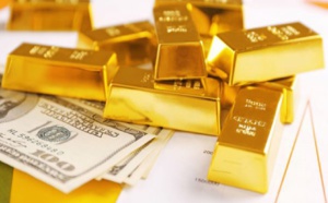 إرتفاع سعر الذهب وهبوط الدولار
