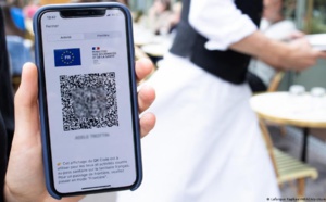 فرنسا تلغي العمل بشهادة اللقاح ووضع الكمامة