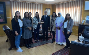 فتيات الانبعاث في زيارة للأمين العام نزار بركة