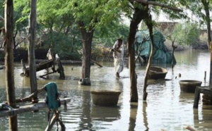 باكستان تحصي خسائر فيضانات حولت البلاد إلى محيط من المياه