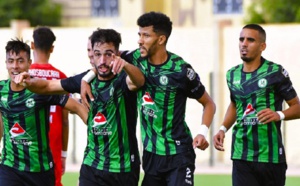 سطاد يحافظ على الصدارة برباعية في شباك شباب المسيرة والكوكب ينجو من خسارة ثانية أمام السريع
