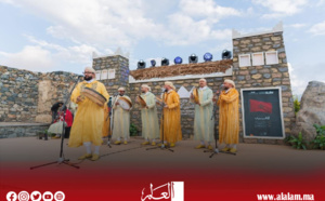 "فرقة عبيدات الرمى" تُلهب مهرجان "قِمم" الدولي للفنون الأدائية الجبلية في السعودية
