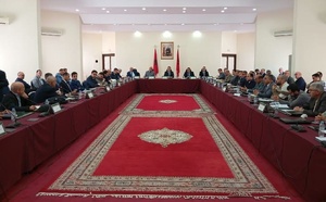 عامل إقليم الحسيمة يترأس اجتماعا موسعا حول التحضير للموسم الصيفي لسنة 2025