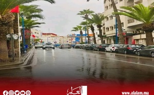 طقس استثنائي يعصف بإقليم الحسيمة ويتسبب في اضطرابات بحرية ومناخية