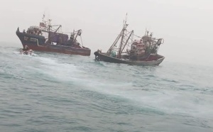 غرق مركب الصيد "أبو الهناء" بسواحل الداخلة وإنقاذ كامل طاقمه