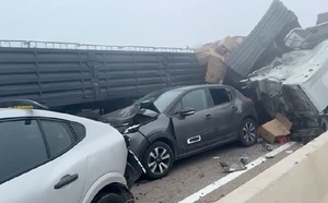 حادث سير مروع يخلف قتيلين و22 مصاباً بين الجديدة وأزمور