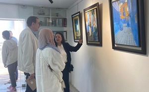 لوحات بألوان مدينة شفشاون ورائحتها في قاعة "أكد للفنون بالرباط"