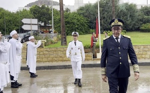 عامل الحسيمة يترأس مراسيم تحية العلم بمناسبة عيد الاستقلال