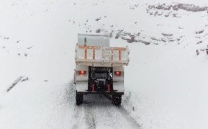 الثلوج تكسو قمم المملكة… مقاييس مهمة للتساقطات بعدد من الأقاليم