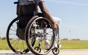 وفاة شاب من ذوي الاحتياجات الخاصة خلال وقفة احتجاجية ضد الترحيل القسري بمراكش