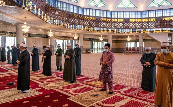 الجزائر تقحم بيوت الله في حربها القذرة ضد المغرب