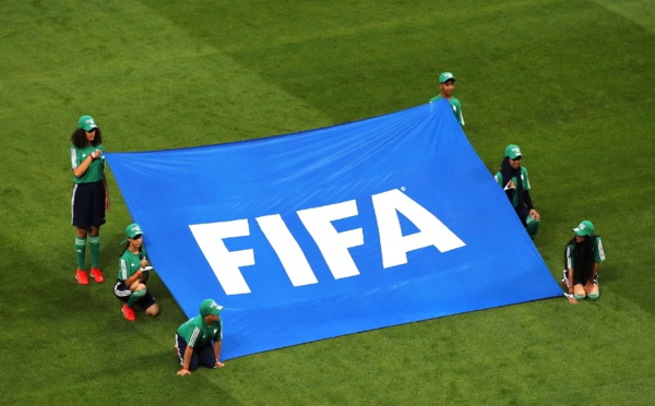 الـ «فيفا» يُجْبَرْ على تأجيل بطولتي كأس العالم بسبب كورونا