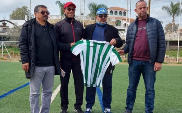 اللاعب الدولي السابق عبد السلام لغريسي مدربا للنادي الرياضي القصري