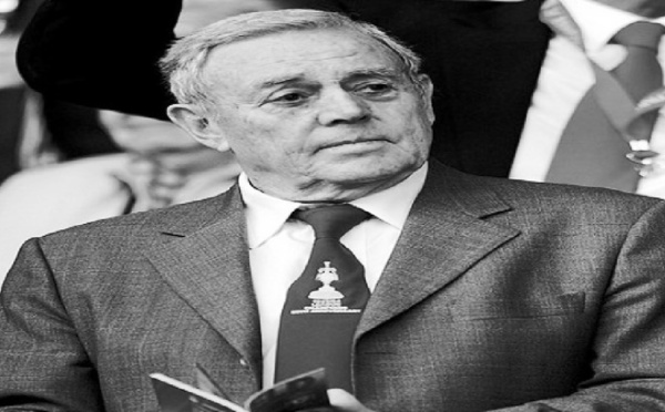وفاة أسطورة ليفربول «إيان سانت جون»