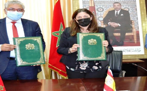 "جامعة محمد الأول بوجدة" توقع اتفاق شراكة مع "السفارة الاسبانية بالرباط"