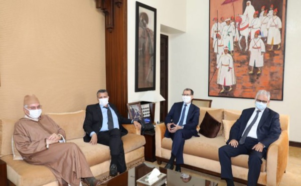 الأمناء العامون لأحزاب المعارضة يجتمعون برئيس الحكومة
