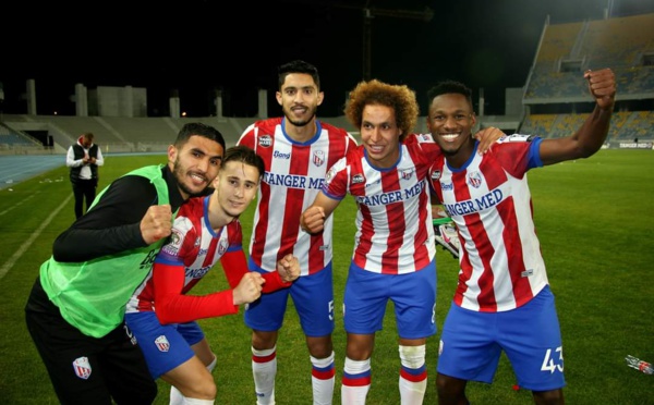 اللاعب الحسناوي يخلق الحدث ويؤهل فريقه "الماط" للدور نصف النهائي من كأس العرش بـ"ثوب الحراسة"