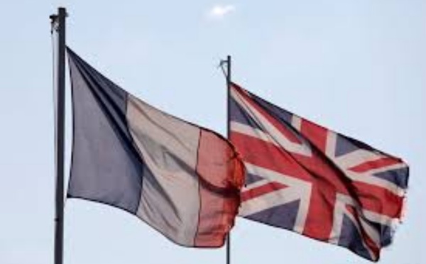 فرنسا تهدد المملكة المتحدة بعراقيل تجارية في الخلاف حول الصيد البحري
