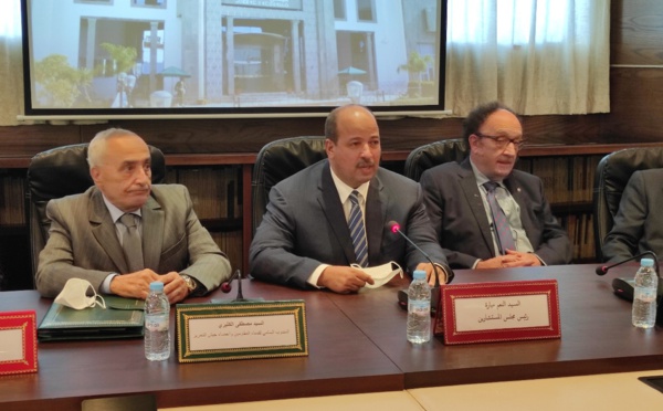 مجلس المستشارين يحتضن لقاء لتقديم كتاب "الصحراء، أفول الشمولية"