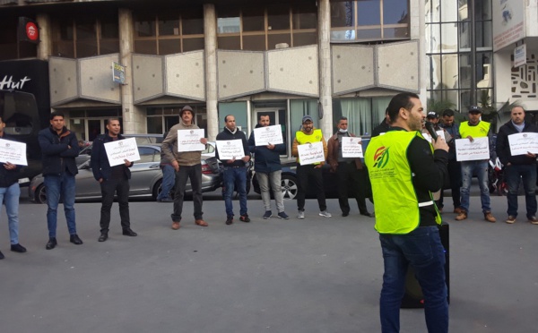 مهنيو النقل السياحي بالبيضاء يدخلون في اعتصام مفتوح