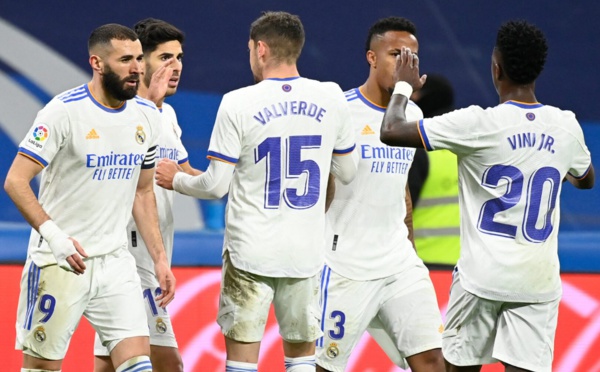 ريال مدريد يضمد جراح دوري الأبطال بالفوز على ألافيس