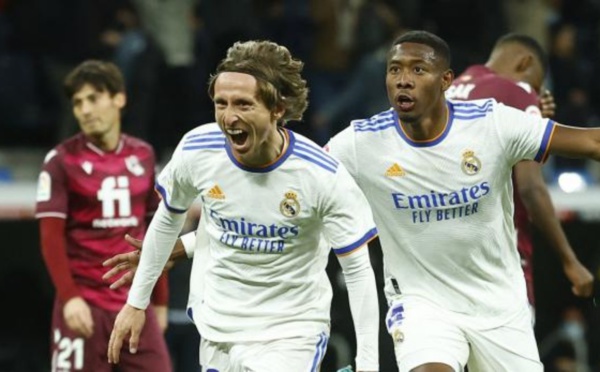 ريال مدريد يكتسح سوسيداد برباعية ويوسع الفارق عن أقرب ملاحقيه