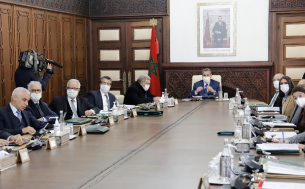 الحكومة المغربية تعلن عن العودة للعمل بتوقيت غرينتش