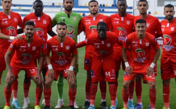 لاعبو حسنية أكادير يرفضون خوض التداريب  