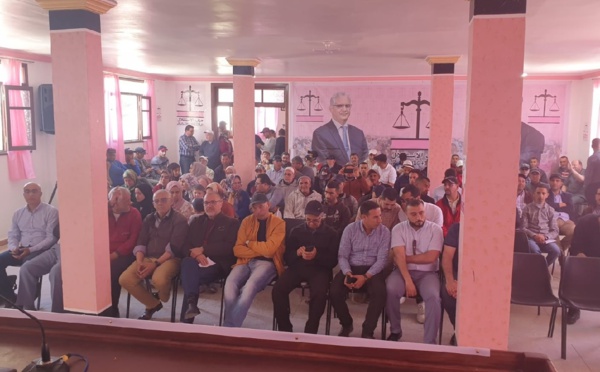 الطبقة الشغيلة تحتفي بفاتح ماي في القصر الكبير