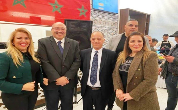 الجالية المغربية بأمستردام تودع القنصل العام بالدموع في حفل كبير