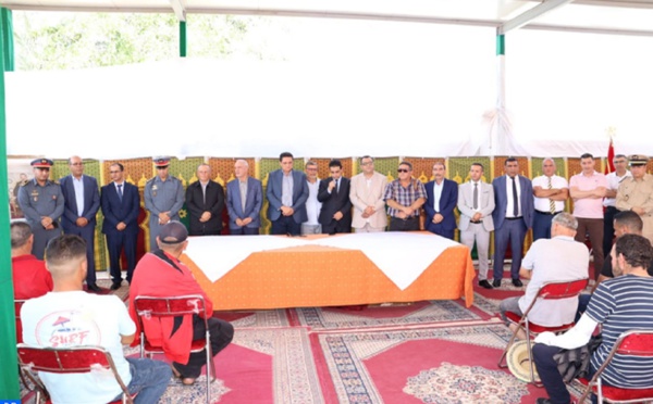 العرائش: توزيع إعانات مالية على المتضررين من الحرائق