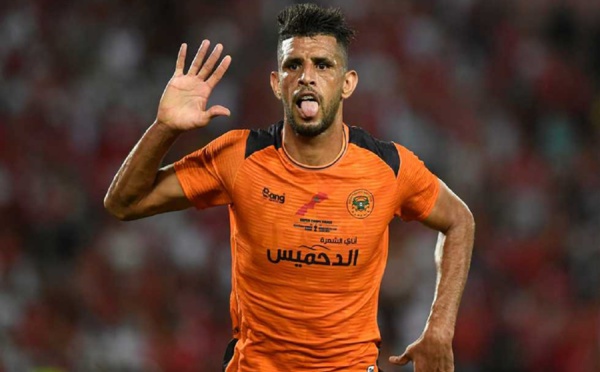 نهضة بركان يحقق لقب كأس السوبر الإفريقي لأول مرة في تاريخه