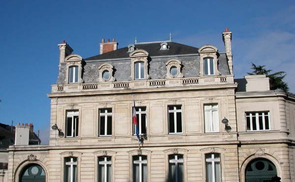 القضاء الفرنسي يلغي قرار رفض منح التأشيرات للمغاربة