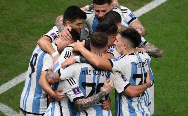 الأرجنتين تضرب موعدا مع كرواتيا في نصف النهائي