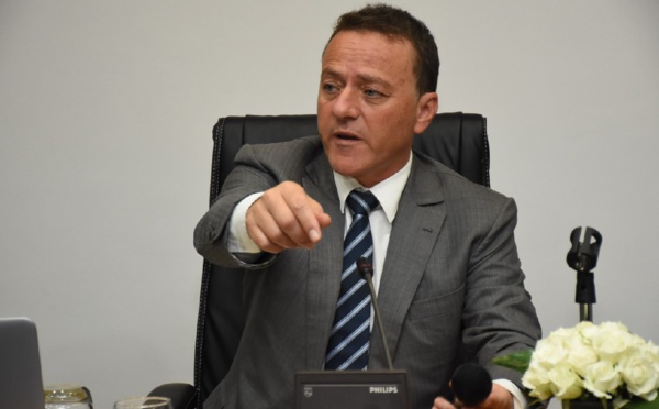 عبد الجليل يترأس انعقاد مجلس إدارة الشركة الوطنية للنقل والوسائل اللوجستيكية