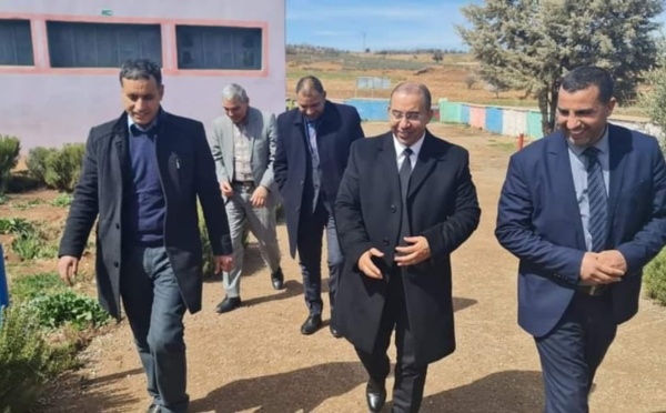 زيارة تفقدية لمدير الأكاديمية الجهوية للتربية والتكوين لجهة بني ملال خنيفرة لعدد من المؤسسات التعليمية بإقليم أزيلال