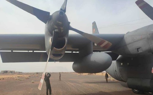 تراشق بين الجيش السوداني وقوات حميدتي بعد استهداف طائرة إجلاء تركية