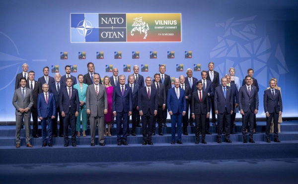 بيان قمة "الناتو" يصف روسيا بـ"أكبر تهديد" للحلف وزاخاروفا وميدفيدف يردان بحدة